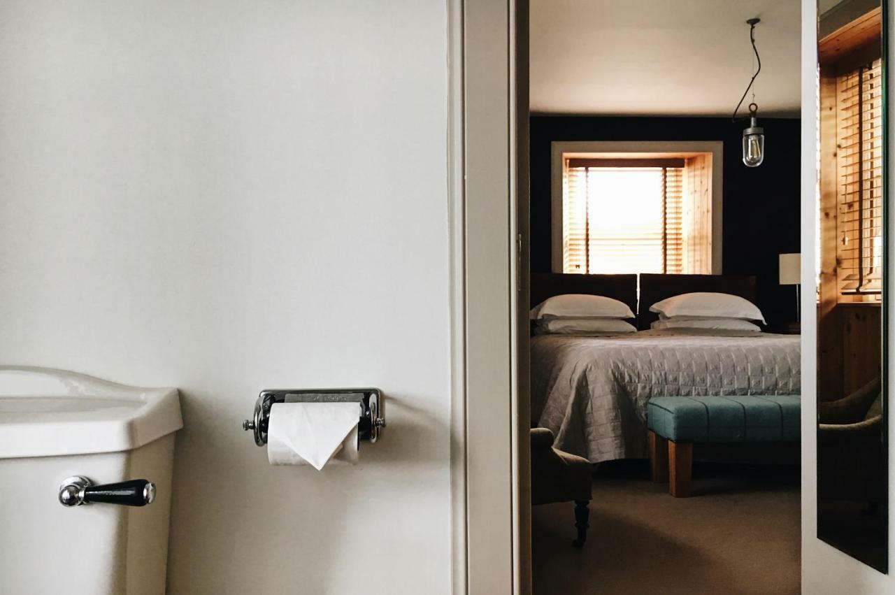 Mackay'S Rooms Дърнес Екстериор снимка
